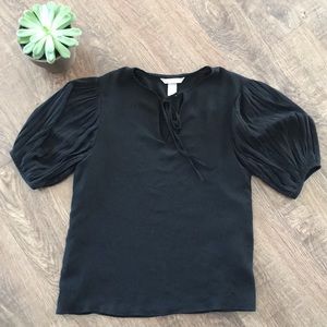 H&M short sleeved blouse